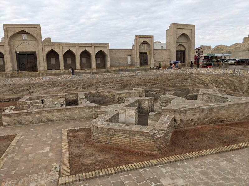 A ruin of old caravanserai helped me feel less estranged by the artificial appearance of the city.