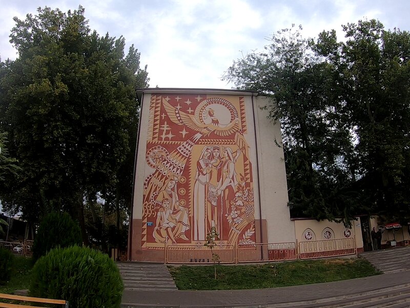 We only listen to what screams the loudest, and pay attention to what appears the most shiny. So no one cared about the mural.